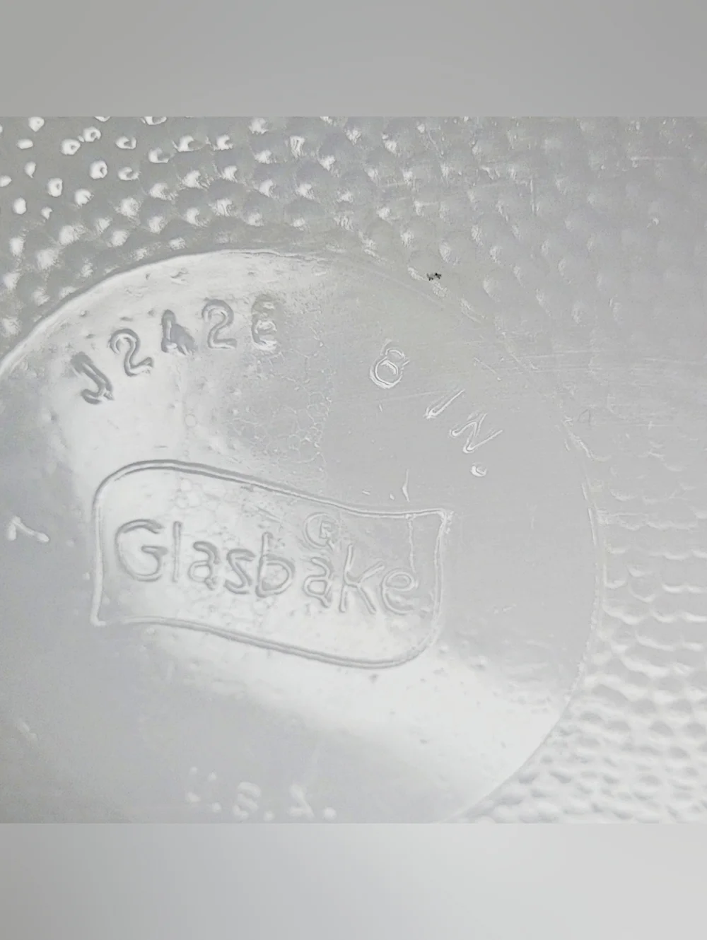 Vintage Mckee Glasbake 8